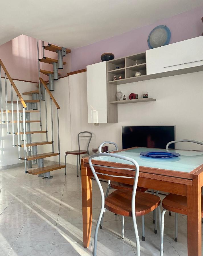Apartment Tirreno Тирренія Екстер'єр фото