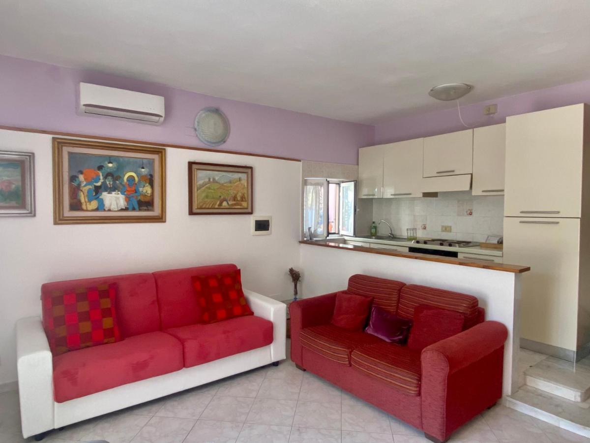 Apartment Tirreno Тирренія Екстер'єр фото