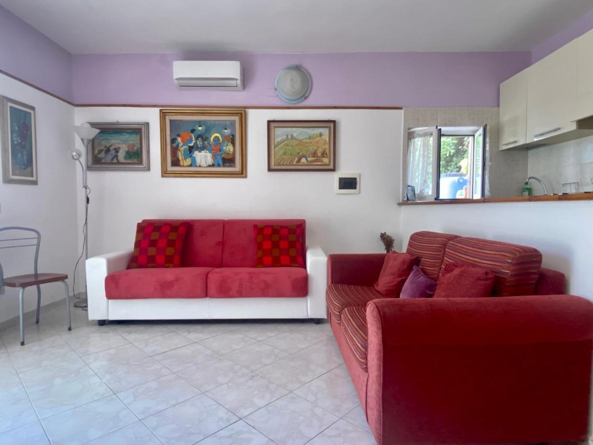 Apartment Tirreno Тирренія Екстер'єр фото