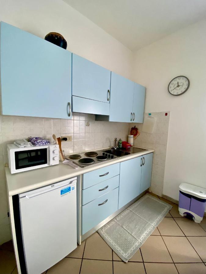 Apartment Tirreno Тирренія Екстер'єр фото