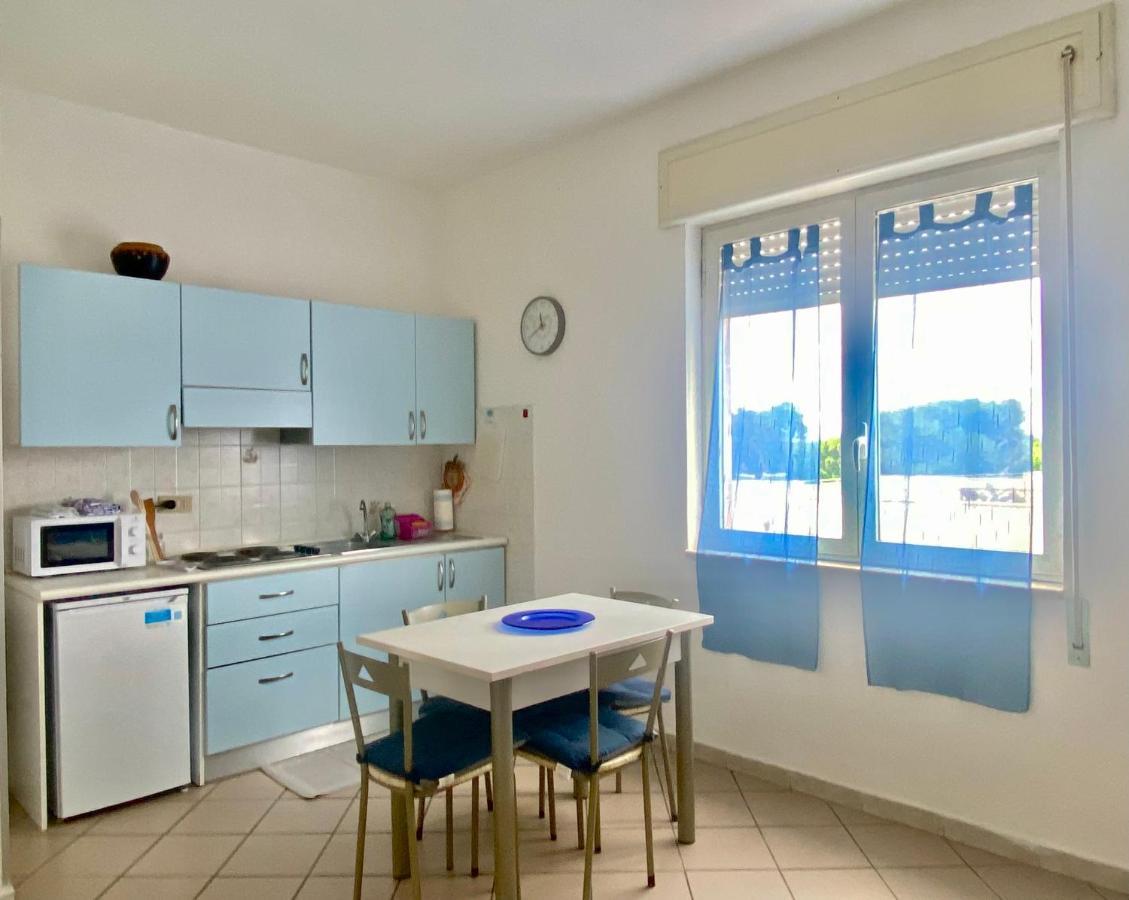 Apartment Tirreno Тирренія Екстер'єр фото