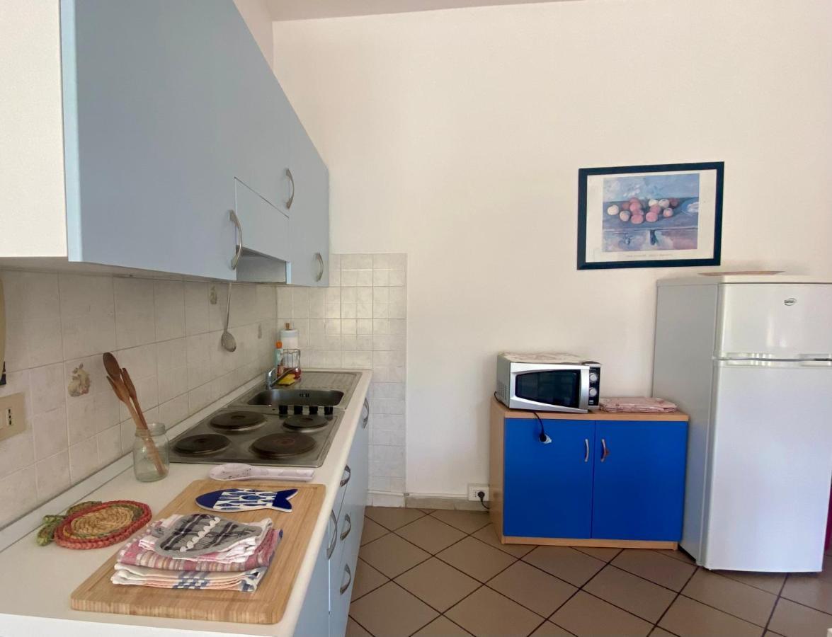 Apartment Tirreno Тирренія Екстер'єр фото