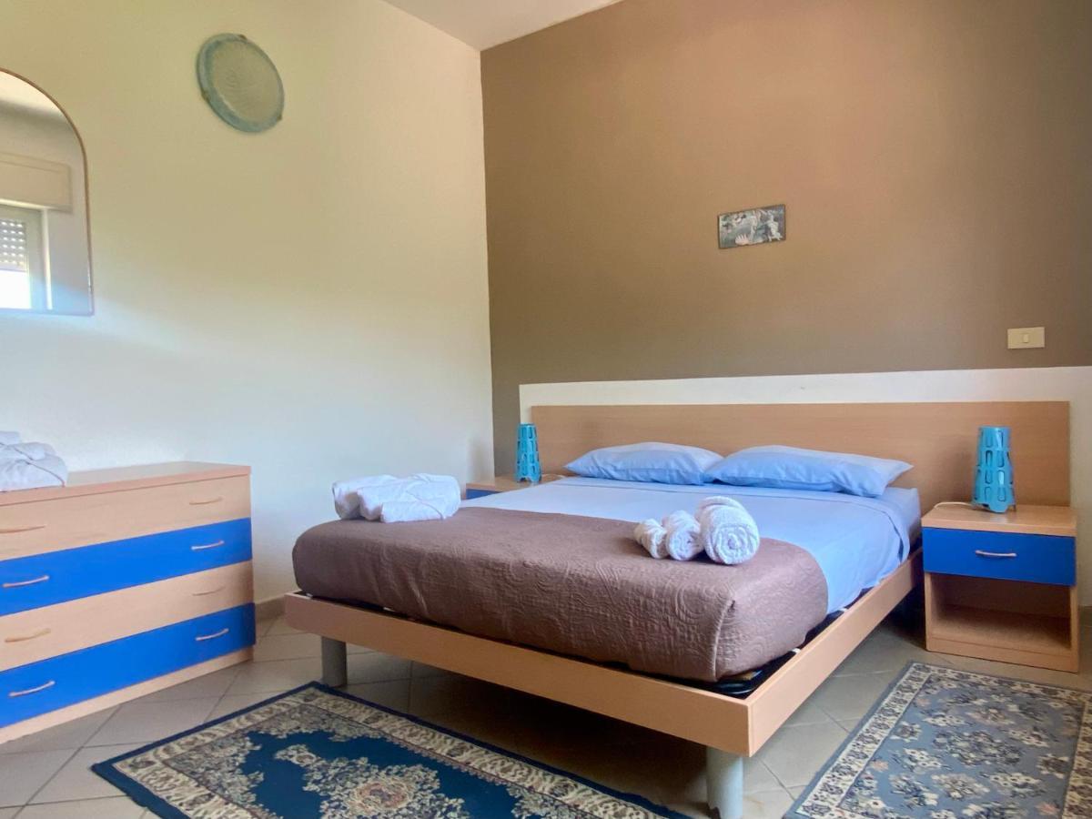 Apartment Tirreno Тирренія Екстер'єр фото