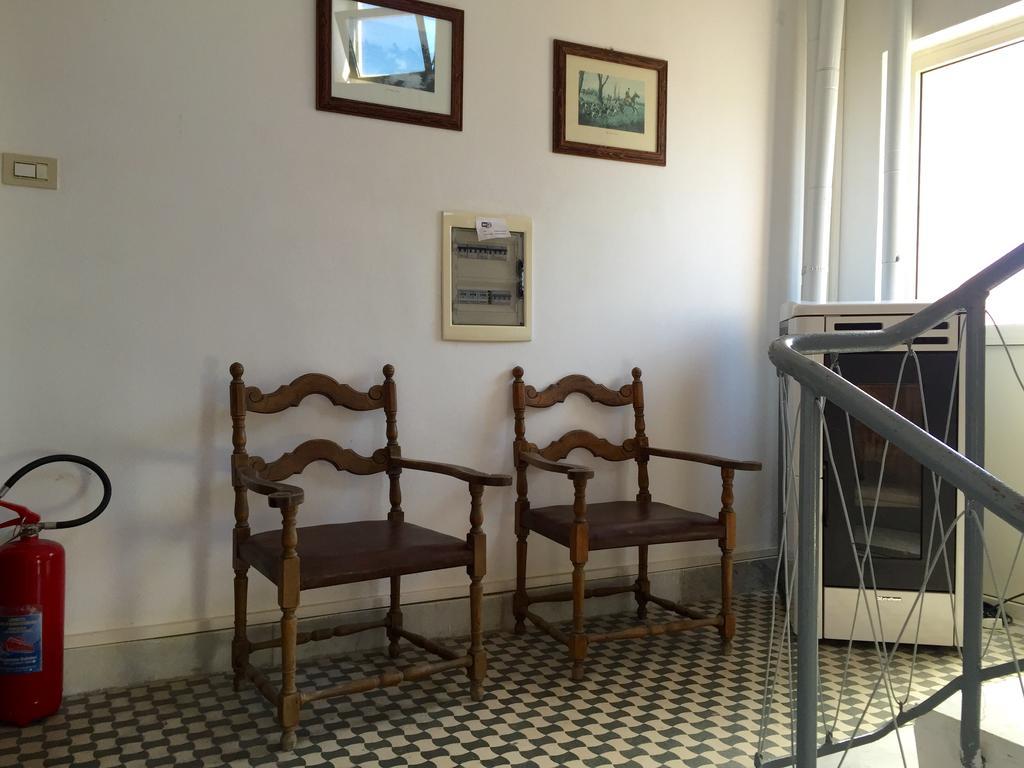 Apartment Tirreno Тирренія Екстер'єр фото