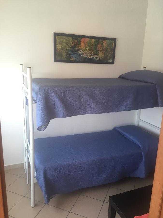 Apartment Tirreno Тирренія Екстер'єр фото